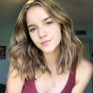 Meet your Posher, Kayla